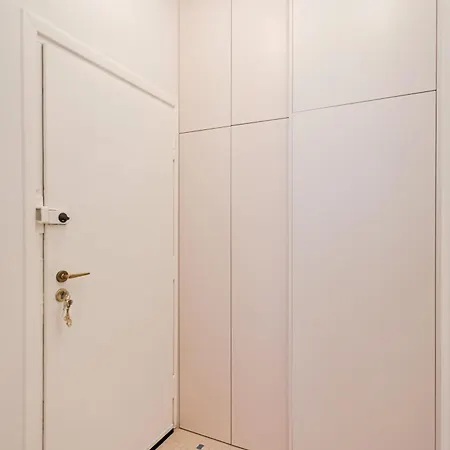 Poznanska Point Apartment Warschau