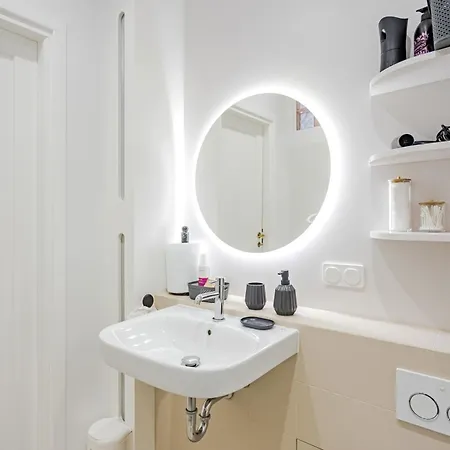 Poznanska Point Apartamento Varsovia