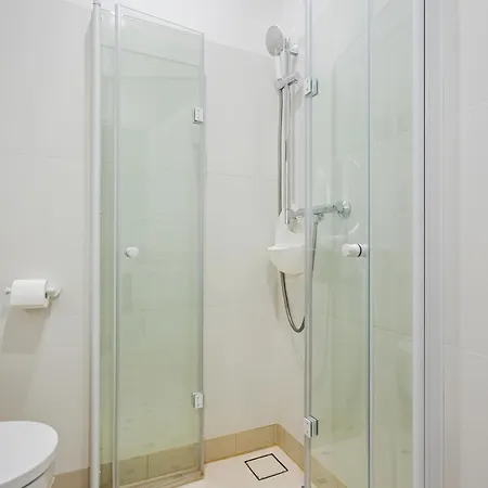 Poznanska Point Apartamento *