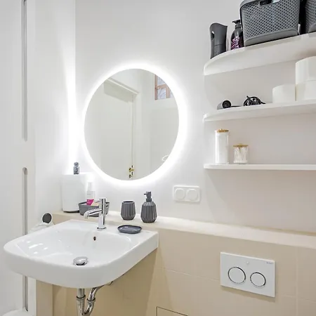 Apartamento Poznanska Point *