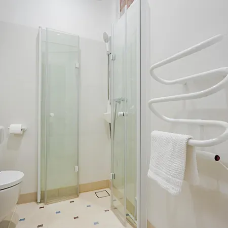 Poznanska Point Apartamento *