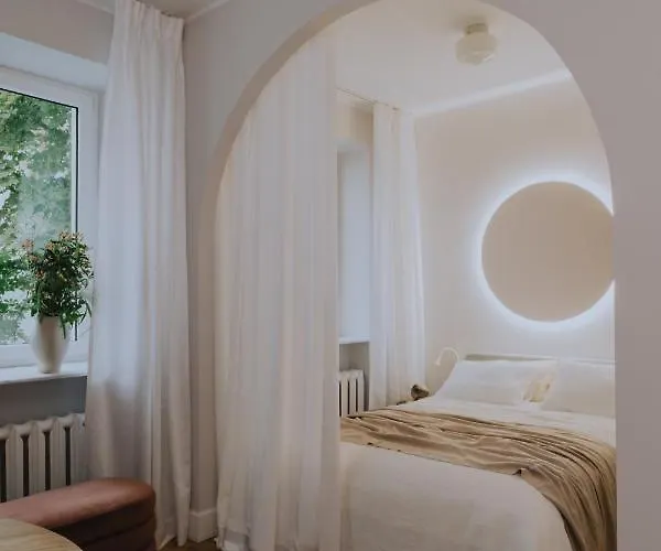 Poznanska Point * وارسو